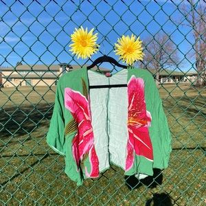 Kimono with an azalea print on the front